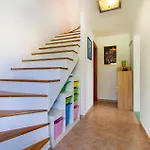 דירה 3 Bedroom Awesome In