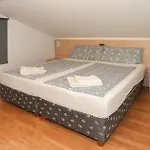 דירה 3 Bedroom Awesome In Sečovlje