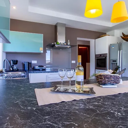 Amazing In With House Sea View